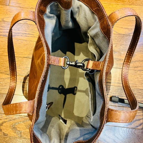 Frye Melissa Carryall Cognac Brown Leather Tote Bag - Picture 9 of 11